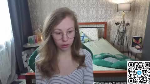 Snapshot of lill_mary chatting on April 23, 2026, 2:24 am Maria online show from April 23, 2026, 2:24 am