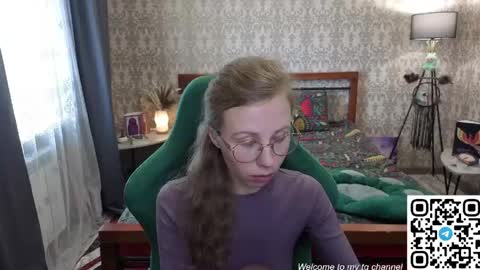 Snapshot of lill_mary chatting on May 23, 2026, 5:56 am Maria online show from May 23, 2026, 5:56 am