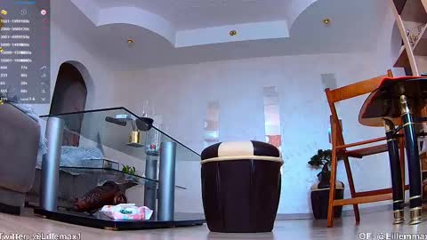 Snapshot of lillemax chatting on February 27, 2025, 12:02 pm lillemax online show from February 27, 2025, 12:02 pm