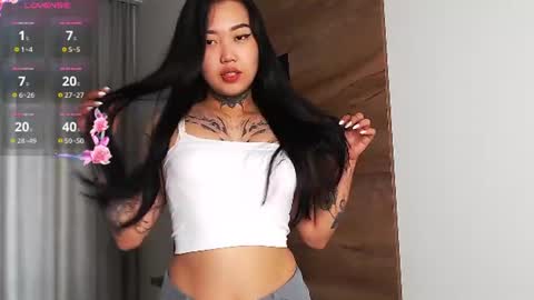 Lill online show from June 15, 2026, 4:47 am