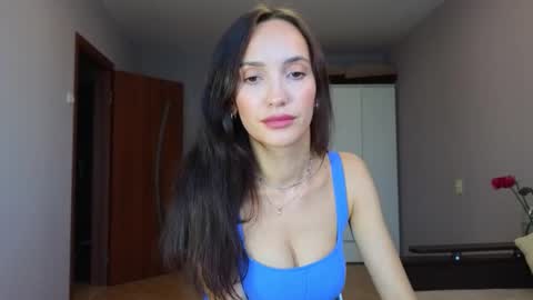 Snapshot of lillian_clark7 chatting on October 15, 2025, 9:42 am Lillian online show from October 15, 2025, 9:42 am