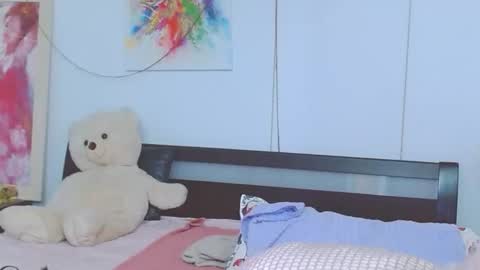 Lara online show from February 20, 2026, 1:02 am