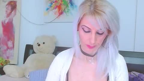 Lara online show from March 27, 2026, 10:31 pm