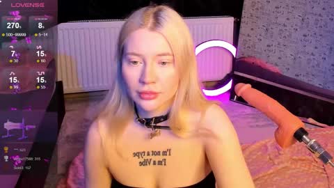 lillie_berry online show from February 25, 2026, 4:33 am