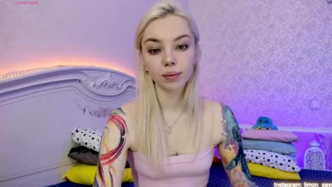 Snapshot of lillimooore chatting on January 29, 2025, 12:12 am LilliMoore online show from January 29, 2025, 12:12 am