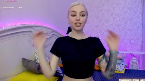 Snapshot of lillimooore chatting on February 16, 2025, 3:15 am LilliMoore online show from February 16, 2025, 3:15 am