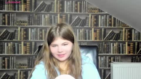 Lilly online show from November 6, 2025, 7:37 pm