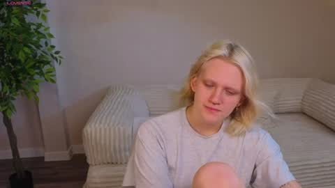 Snapshot of lilly_jhonas chatting on July 25, 2026, 1:36 am Lily online show from July 25, 2026, 1:36 am