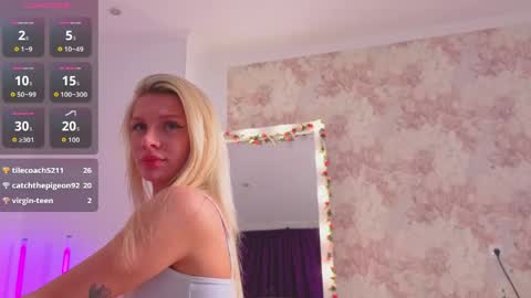 lilly_lux online show from April 18, 2026, 7:07 pm