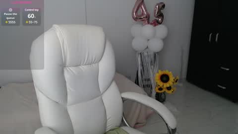 Lilly online show from January 25, 2025, 11:11 pm