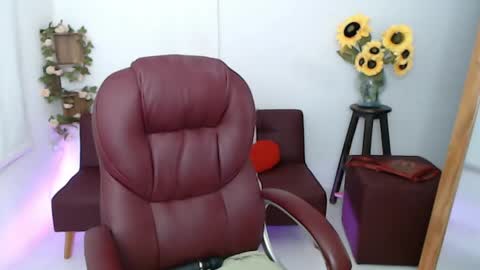Lilly online show from May 27, 2026, 3:09 pm