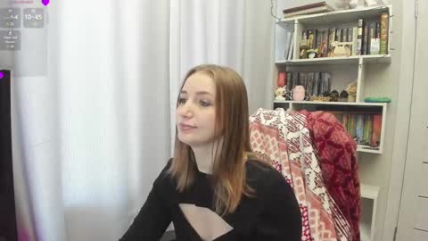 LillyFan X online show from March 9, 2025, 4:05 am