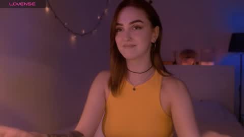 LillyFarey online show from September 20, 2025, 9:05 pm