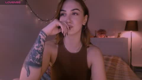 LillyFarey online show from October 10, 2025, 5:45 pm