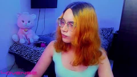 Snapshot of lillykittyy chatting on September 24, 2025, 4:54 pm Lilly3 online show from September 24, 2025, 4:54 pm