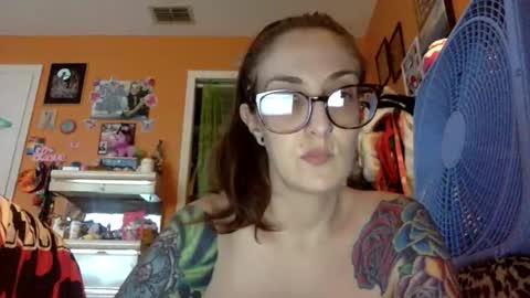 Snapshot of lillylushabae chatting on November 20, 2025, 8:30 pm hi guys im back on here 3 online show from November 20, 2025, 8:30 pm