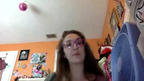 Snapshot of lillylushabae chatting on April 29, 2026, 8:59 pm hi guys im back on here 3 online show from April 29, 2026, 8:59 pm