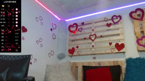 Lilly online show from February 25, 2025, 11:00 pm