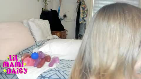 Snapshot of lilmamidaisy chatting on June 16, 2026, 2:14 am Daisy Bby online show from June 16, 2026, 2:14 am