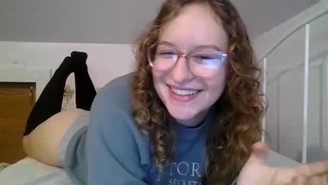 Snapshot of lilpies chatting on December 19, 2024, 5:08 pm LilPies online show from December 19, 2024, 5:08 pm