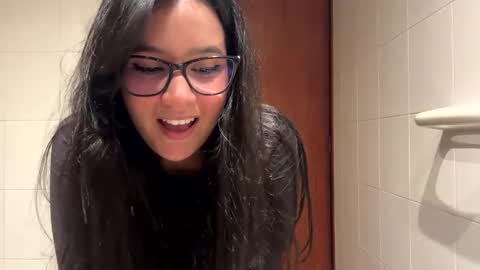 Snapshot of lilprincessxoxo_ chatting on January 24, 2025, 6:57 am lilprincessxoxo_ online show from January 24, 2025, 6:57 am