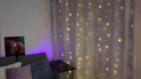 Lilu online show from February 1, 2025, 7:23 pm