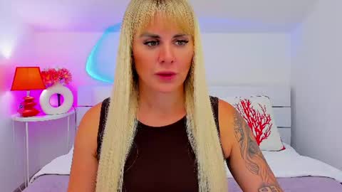 Lilu online show from July 28, 2026, 5:25 am