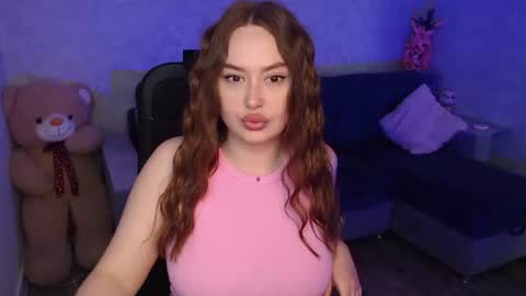 lily_baker_ online show from May 7, 2026, 8:09 am