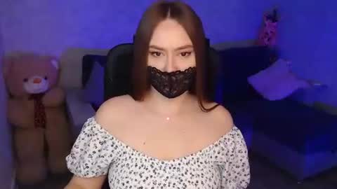 lily_baker_ online show from May 29, 2026, 8:01 am