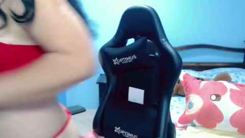 LILYB online show from November 20, 2025, 7:02 pm