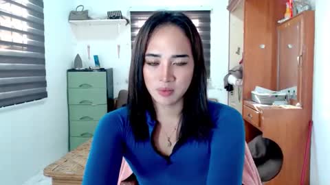 Snapshot of lily_darling chatting on November 29, 2025, 10:46 pm Lily Darling online show from November 29, 2025, 10:46 pm