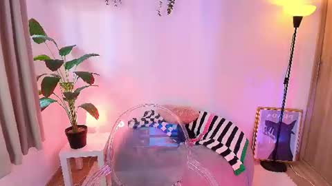 Snapshot of lily_evans_ chatting on August 5, 2026, 9:50 pm just lily online show from August 5, 2026, 9:50 pm