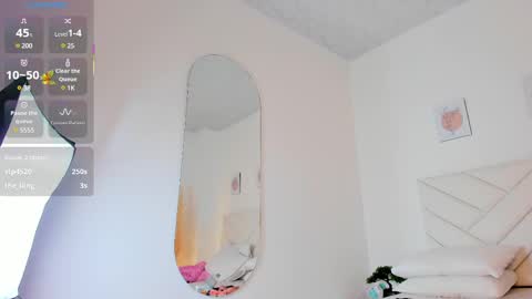 Snapshot of lily_evil chatting on March 10, 2025, 8:12 pm online show from March 10, 2025, 8:12 pm