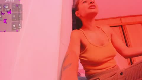 Snapshot of lily_evil chatting on March 29, 2026, 5:13 pm online show from March 29, 2026, 5:13 pm