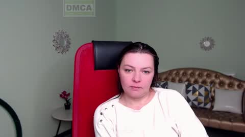 Lily online show from February 5, 2025, 4:06 am