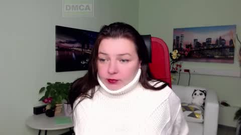 Lily online show from November 12, 2025, 4:57 am