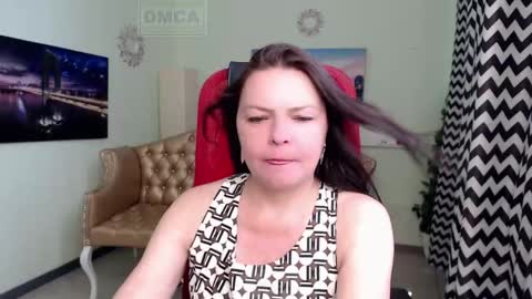 Lily online show from May 15, 2026, 6:53 am