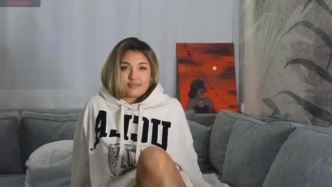 Lily online show from December 26, 2024, 4:47 pm