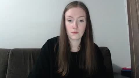 lily_love_x online show from June 4, 2026, 11:22 pm