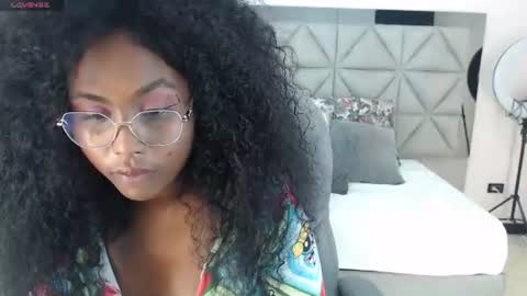 lily_mendoza online show from June 24, 2026, 7:57 pm