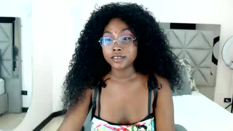 lily_mendoza online show from July 8, 2026, 7:40 pm