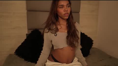 Lily Miiller online show from April 27, 2026, 10:52 pm