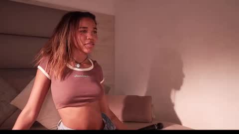 Lily Miiller online show from June 1, 2026, 8:54 pm