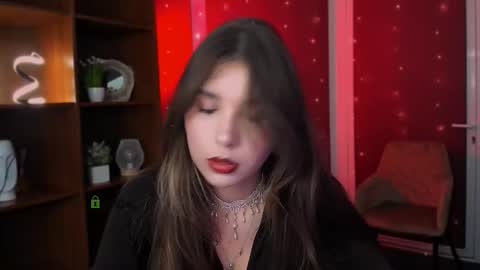 Lily online show from November 11, 2025, 7:14 pm