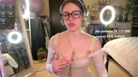 Snapshot of lily_noris chatting on May 21, 2026, 7:32 pm your lilyyyyyyy online show from May 21, 2026, 7:32 pm