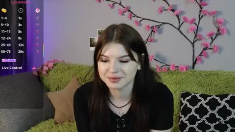 Lily online show from May 15, 2026, 6:42 am