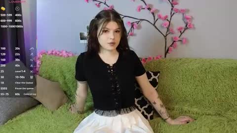 Lily online show from May 27, 2026, 7:49 am