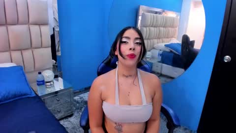 lily_rousse0 online show from May 27, 2026, 3:14 am