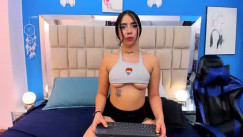 lily_rousse0 online show from July 23, 2026, 4:10 am