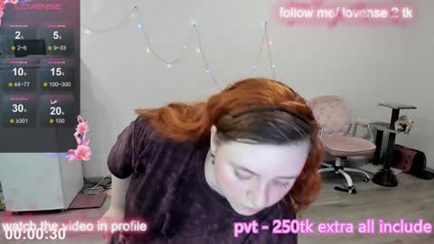 Snapshot of lily_shamy chatting on December 17, 2024, 8:10 pm Alice online show from December 17, 2024, 8:10 pm